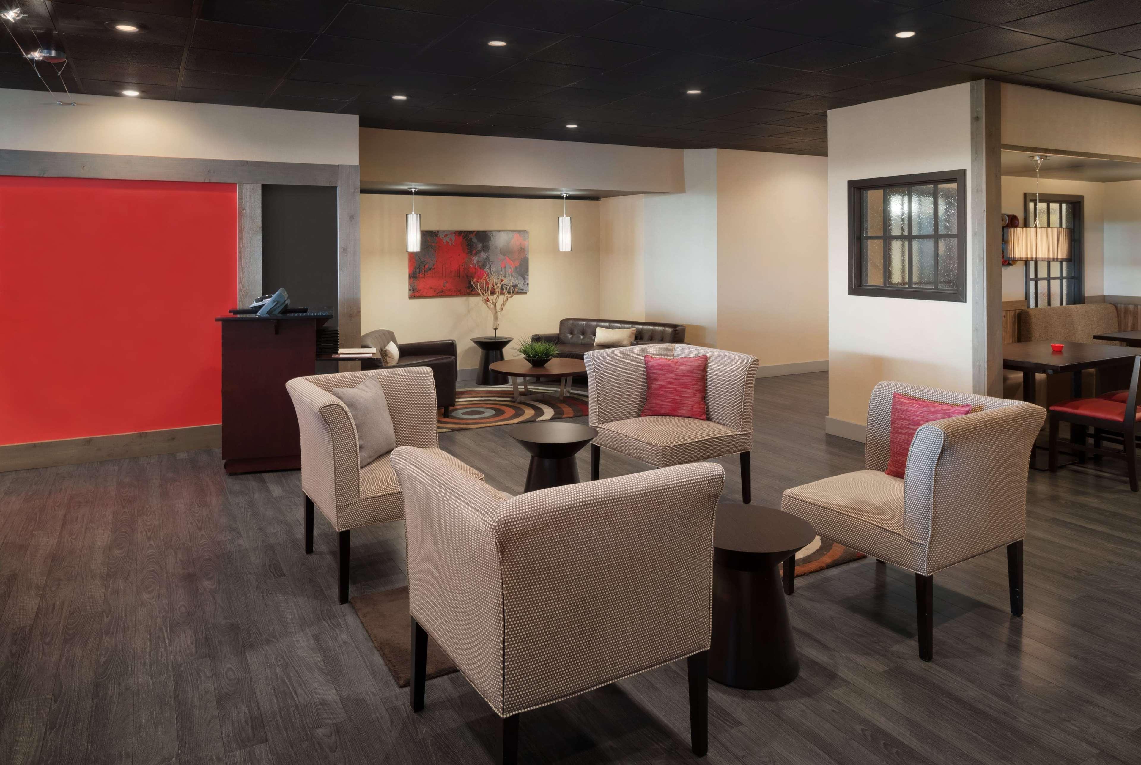 Ramada By Wyndham Uniontown Hotell Eksteriør bilde