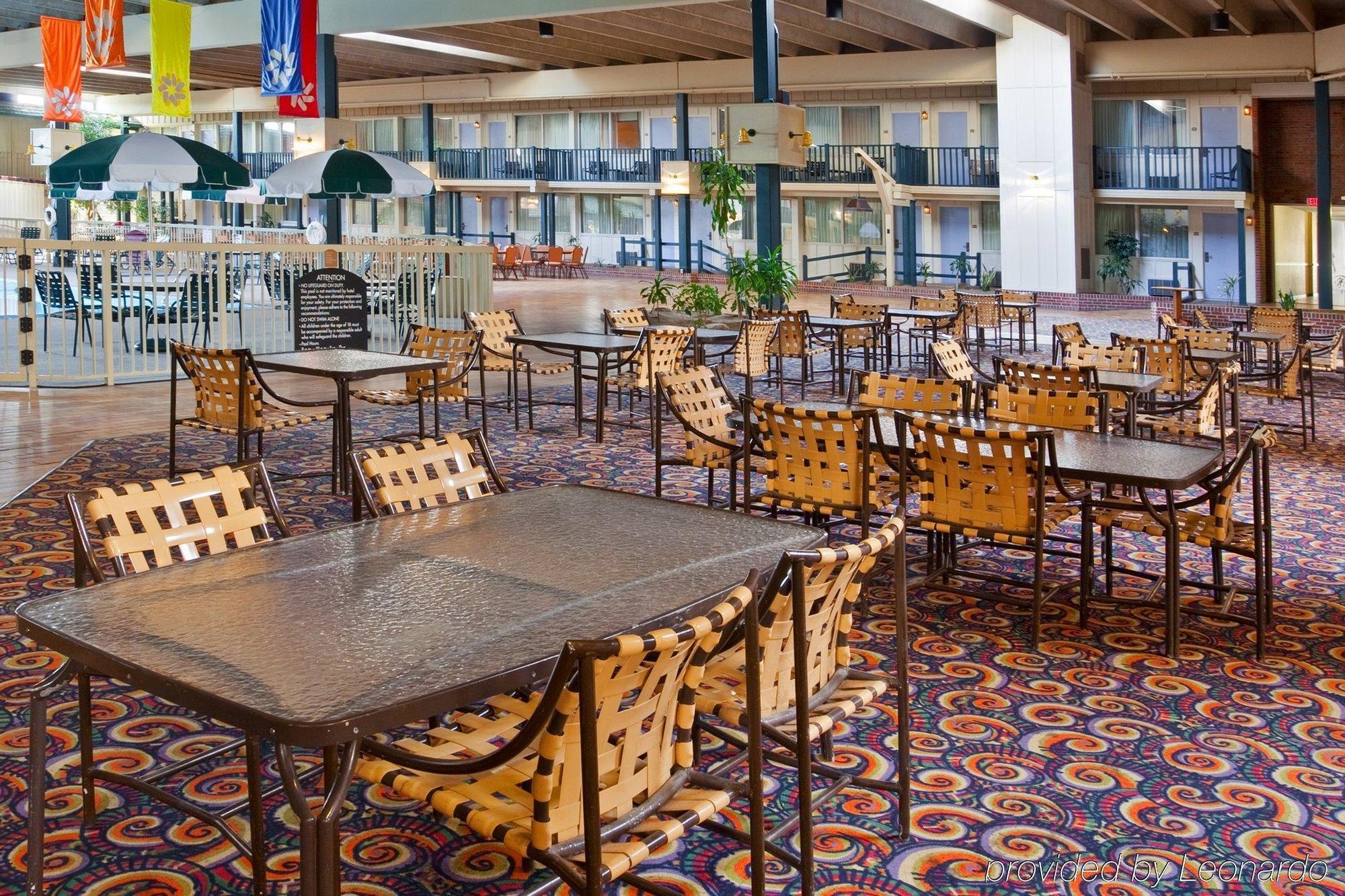 Ramada By Wyndham Uniontown Hotell Restaurant bilde